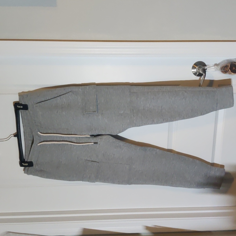 NWT American Eagle gray Cargo Jogger Sweatpants